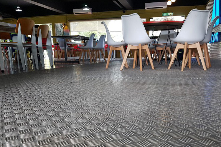 زیبایی ورق آجدار برای استفاده در نمای کف